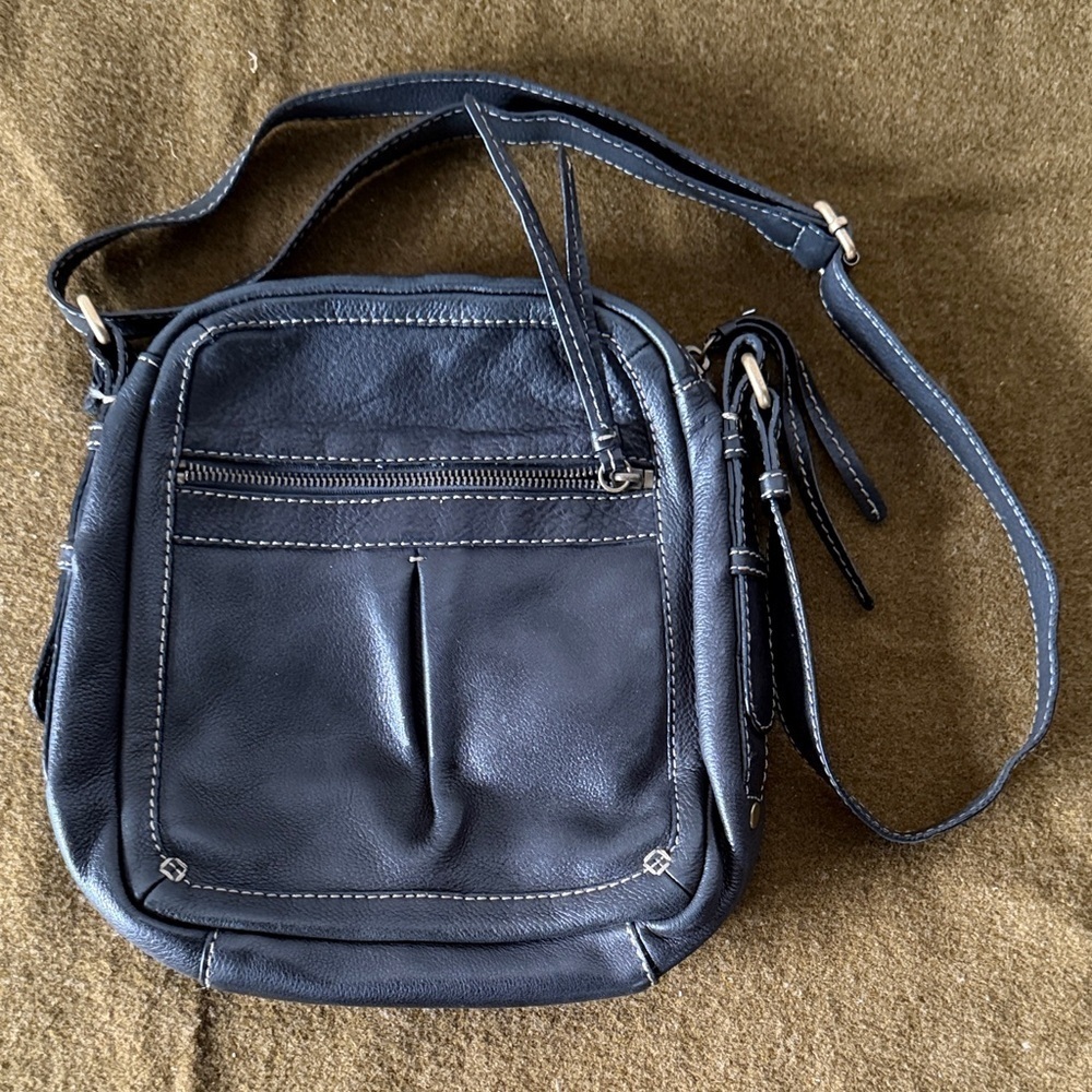 Vintage Fossil Black Leather Crossbody Handbag